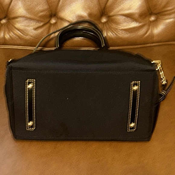 🛍️FLASH SALE 🛍️Gorgeous Dooney & Bourke Satchel - Picture 7 of 14